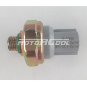 Датчик давления RC-U0443 для Toyota Corolla, Denso , 3/8-24 UNF Male. On: 15.5 kg/cm2, Off: 12.5 kg/cm2, Off (Diff) R-134a.